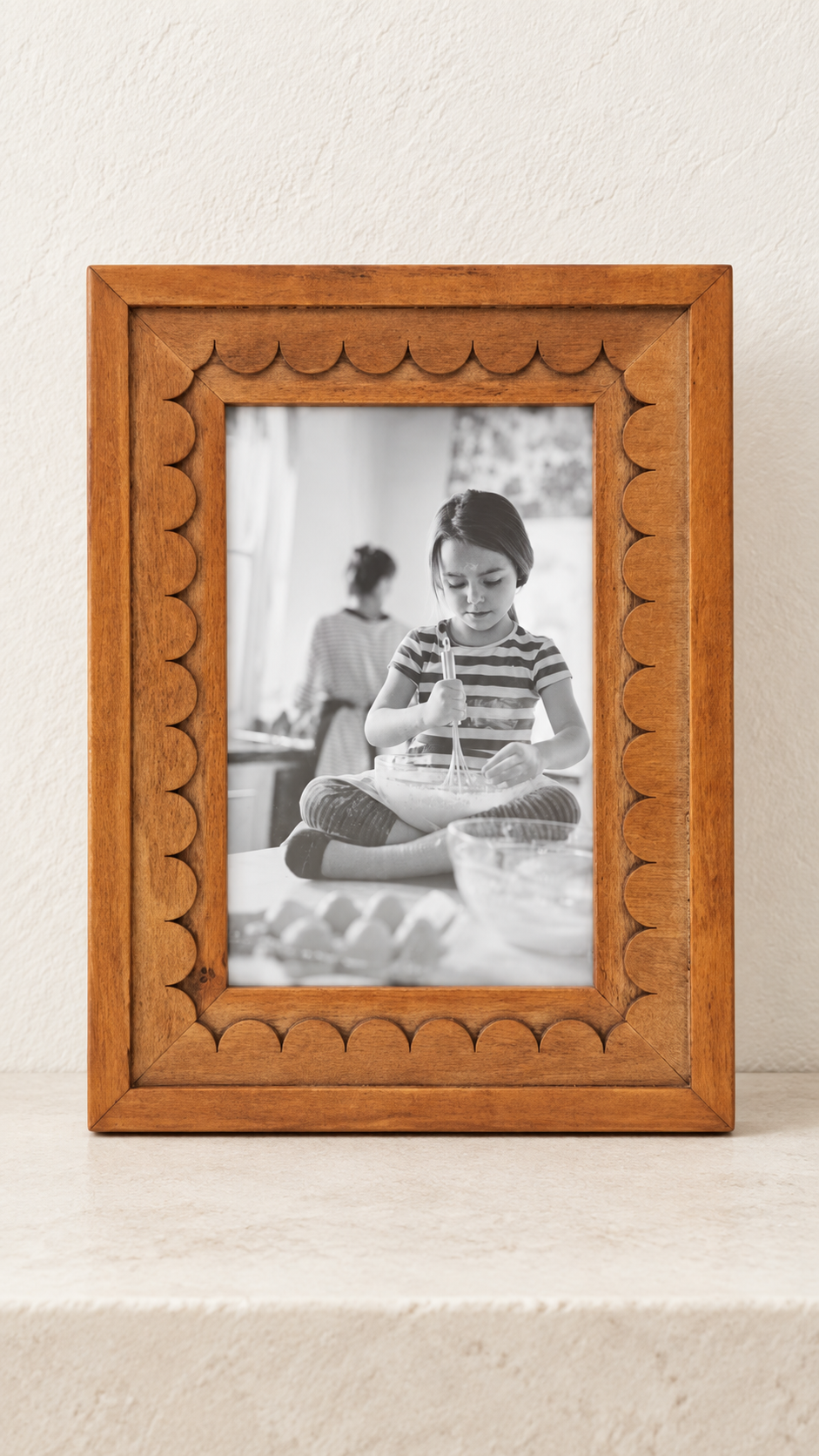 The Cotswold Scallop Frame | Carved Wood Photo Frame